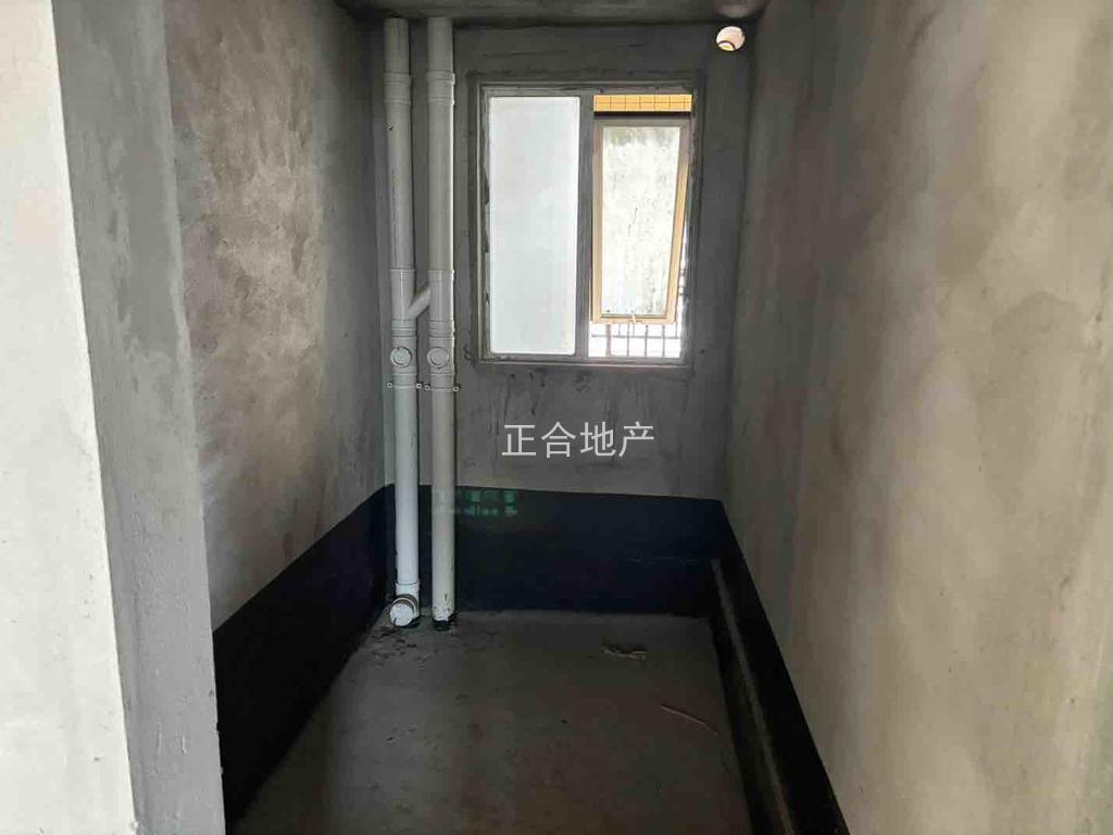 降价了！房东急售，业主亏本出，领秀城，21楼好楼层，证满二，单价5400