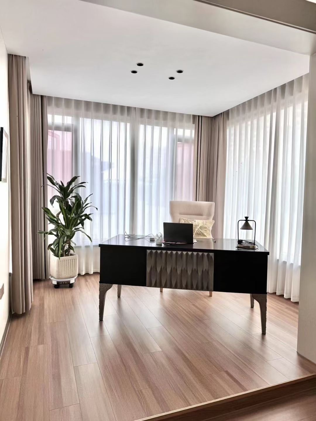 房东亏本出，祥生豪装别墅总价235万边户边户边户随十看房