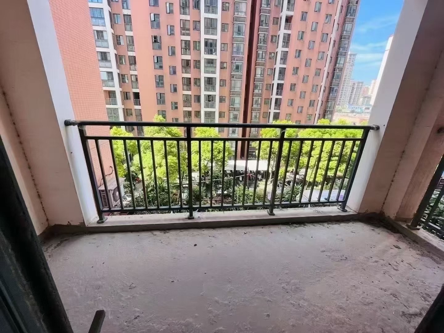 城南新街，边户，单价3800，电梯好楼层，捡漏，证满二