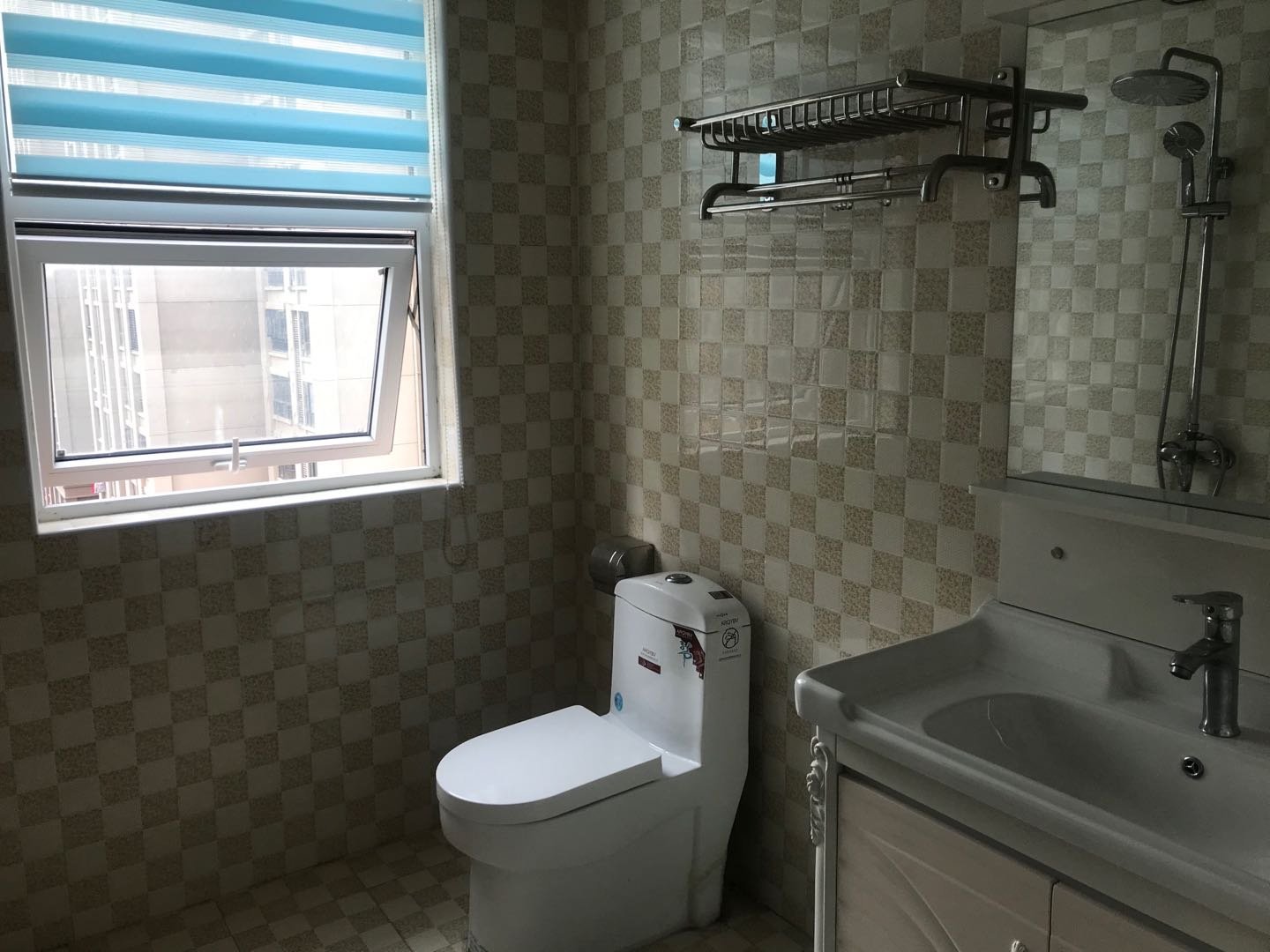 元泰未来城，精装大三房，单价7千，