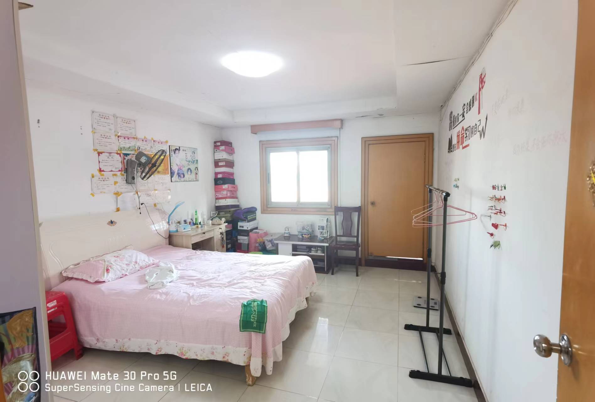 商城旁 百旺小区 大两房  拎包入住 看房方便 有院子好停车 出行方便