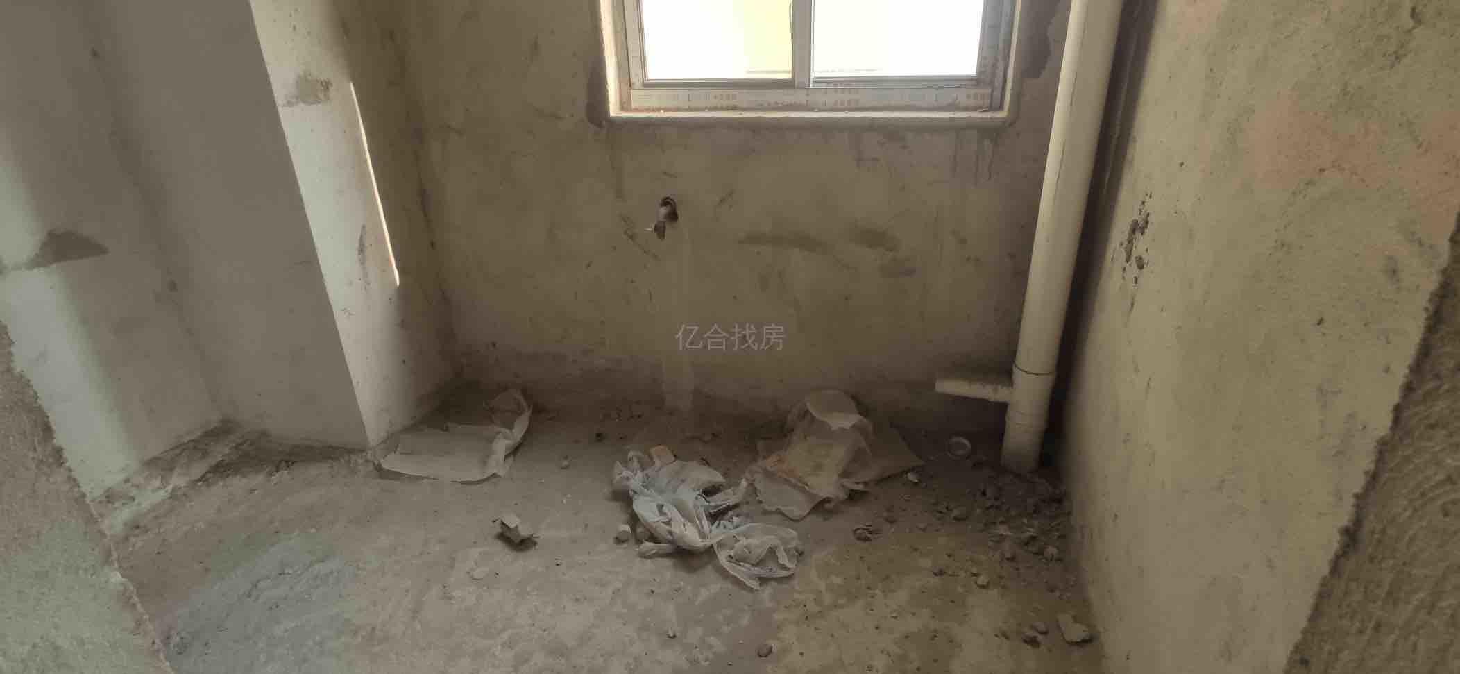 城忠心，老三中附近，康湾一品，满二，等待有缘人