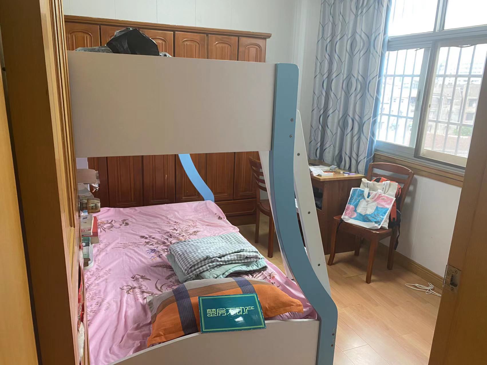 复州花园精装三房周边配套设施齐全出行方便业主诚心出售