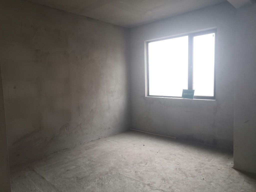 荣怀 毛坯三房 可按揭 随时看房