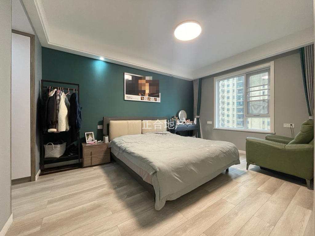 ​满庭春，精装三室两卫+活‬动室，9.9成新，送入户花园,电梯好楼层，证满二，​仙桃xiao学+仙桃三中