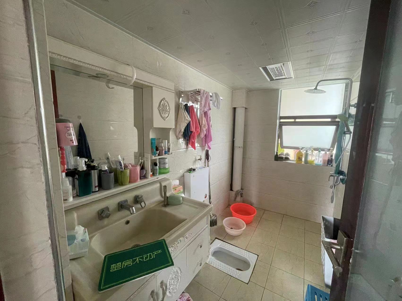 城东绿洲新城精装大三房证件满二