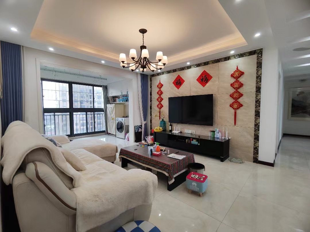 翰林公馆.精装三房两卫.证件满二.看房方便