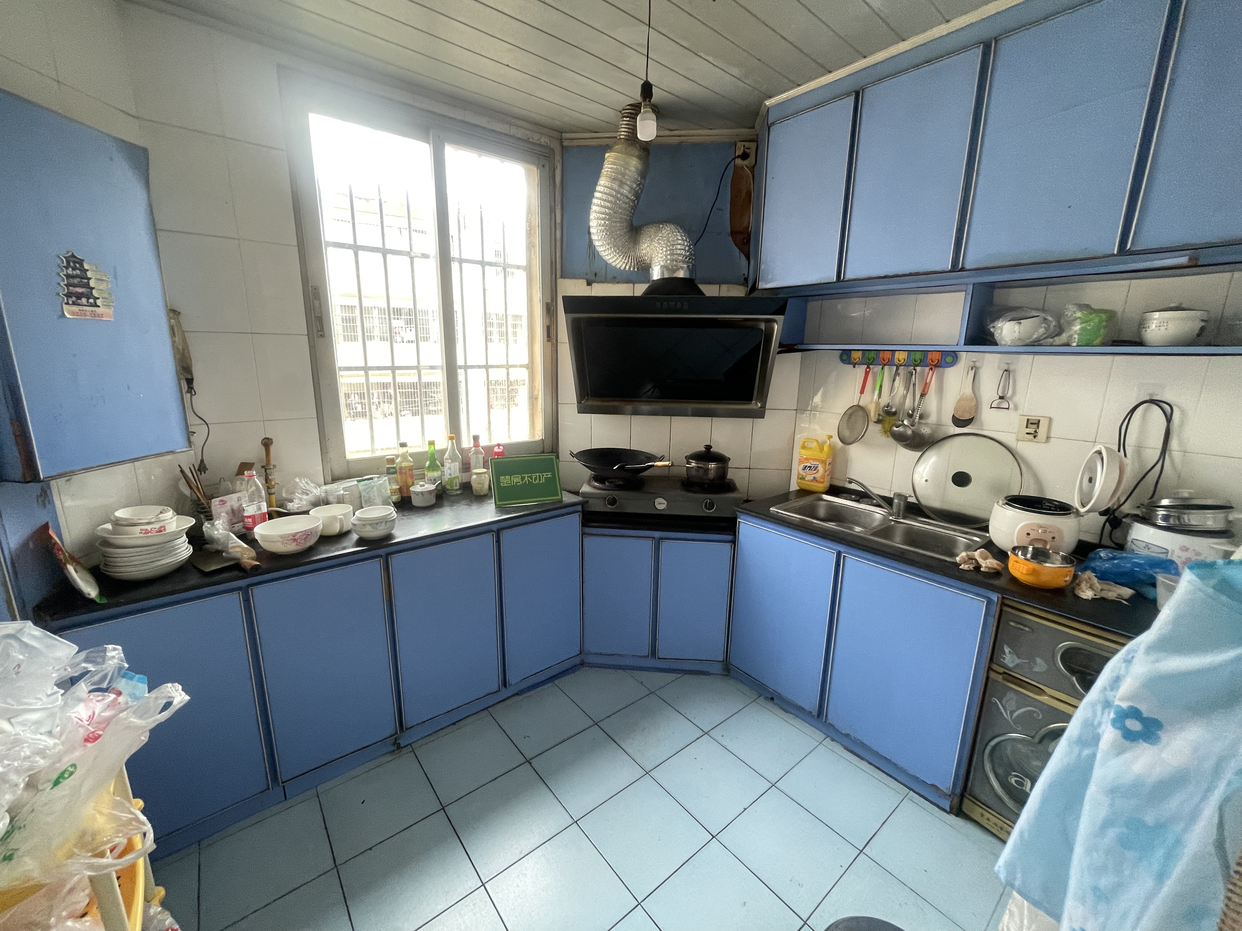 德政园.枫丹苑.周边幼儿园.超市菜场.出行方便.适合养老适合接送小孩