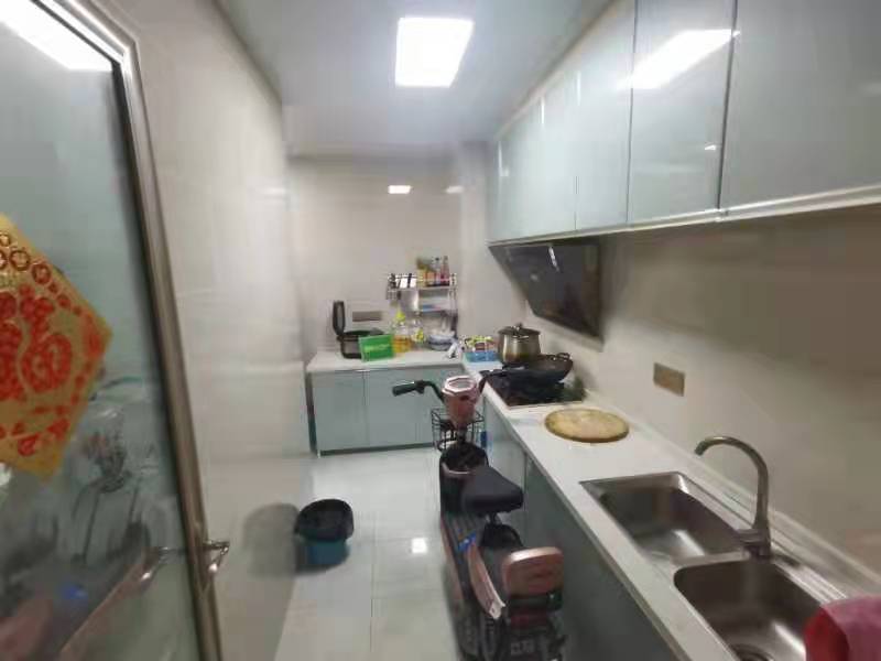 新三中对面元泰未来城精装修2房9层新可以贷款看房方便