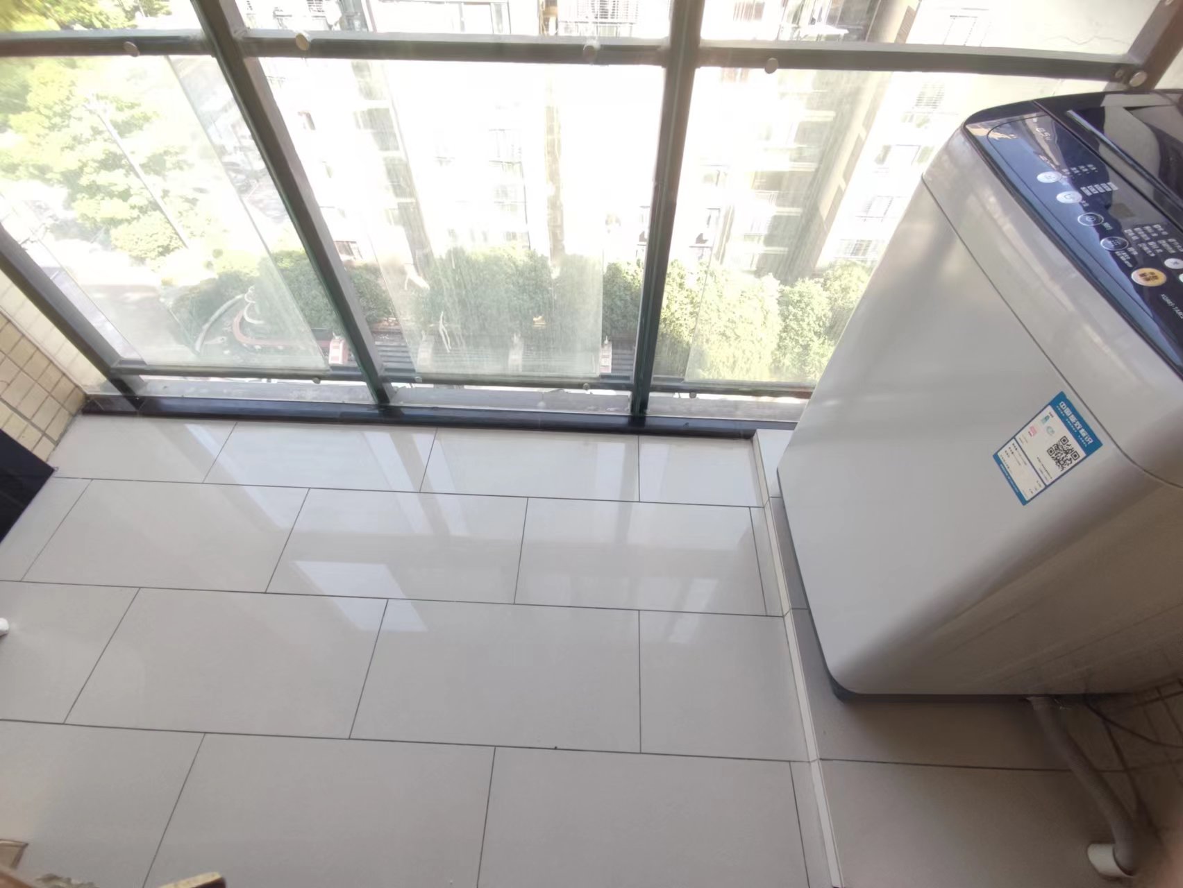 中央华府精装修中间楼层楼下仙桃晓学菜场看房方便价格可谈