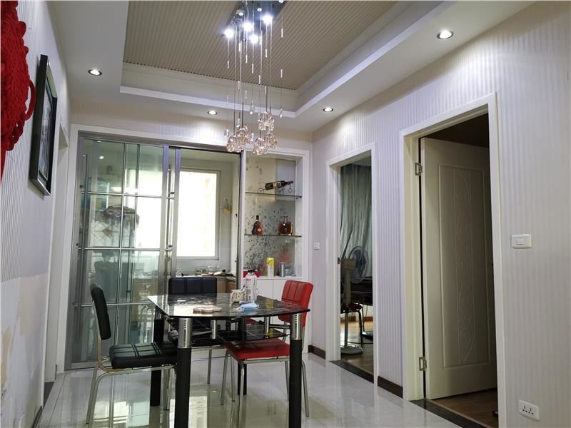 急售公园世家130平南北通透精装成色新有钥匙 看