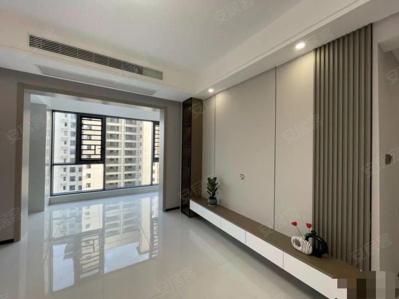 ？急售，水云间五期，一手新房，精装3房2卫，好楼层，南北通透，长阳台，