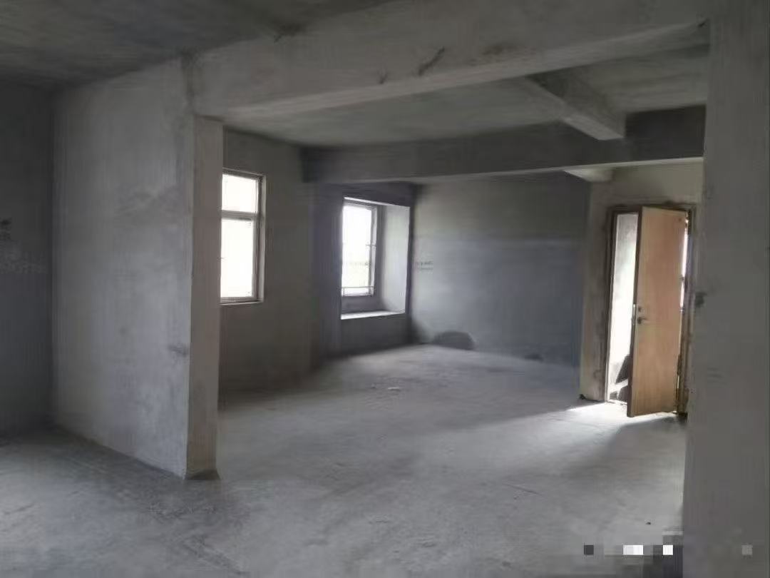 捡漏，城南，​领‬秀城，凤凰层，毛坯三房，一‬口价66万，