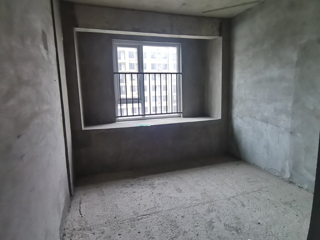 满庭春当代城毛坯三房南北通透户型方正看房方便房东诚意出售