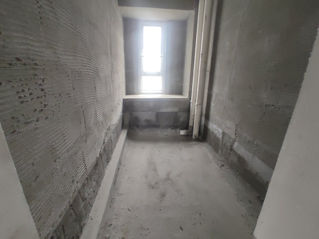 碧桂园.毛坯大四房.四开间朝南.买房送车位.看房方便