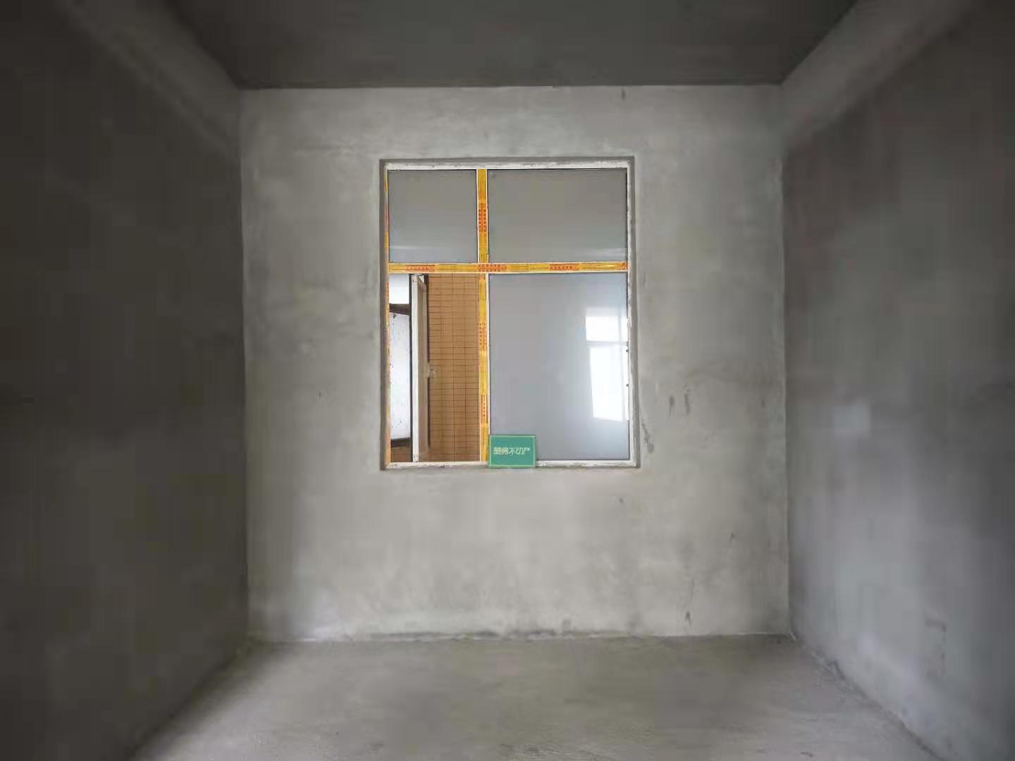 城南领秀城毛坯大三房平地大阳台户型方正房东诚意出售