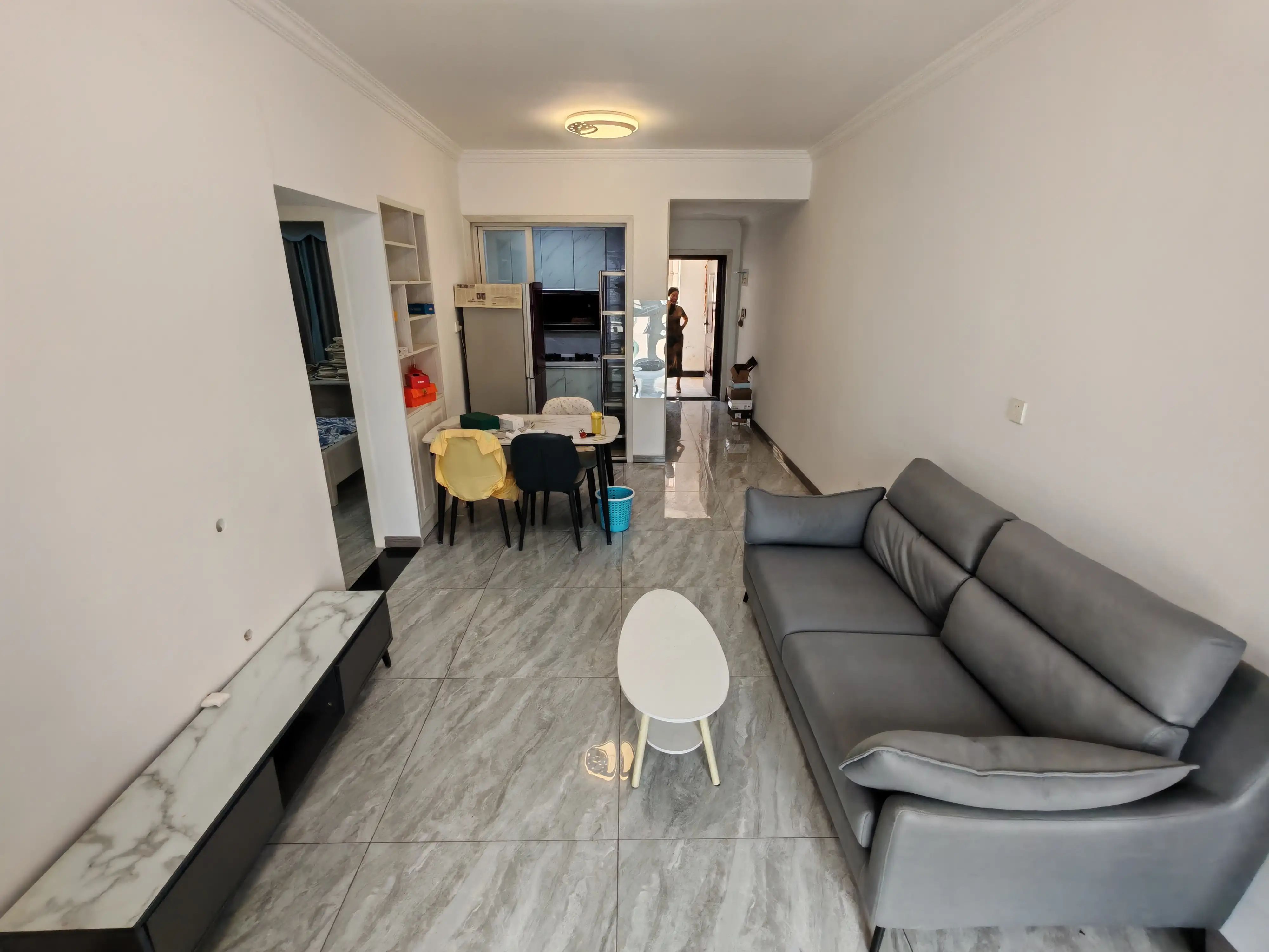 捡漏，新八中旁，沔阳学府园，电梯好楼层，精装两房，证满二