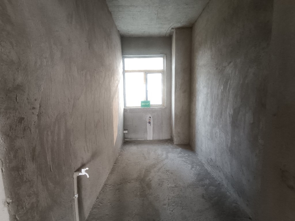 元泰C区毛坯大三房单价低房东急售