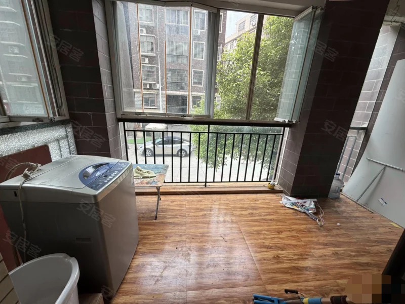 捡漏，城南，武商附近，金诚花园，精装三房，3700单价