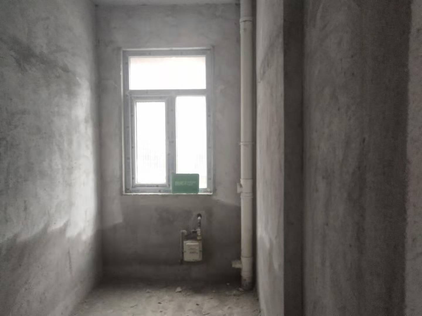 翰墨苑毛坯大三房一中对面单价低位置好房东诚意出售