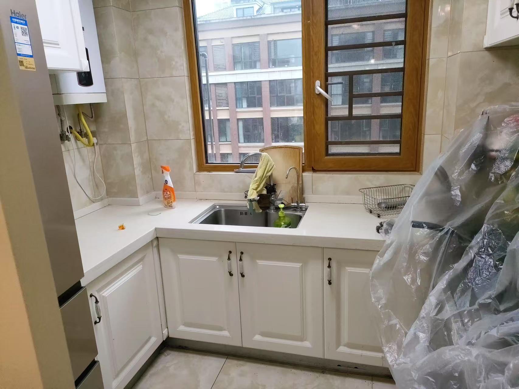 亏本出售，捡漏，新城壹号5期，电梯洋房，好楼层，证满二