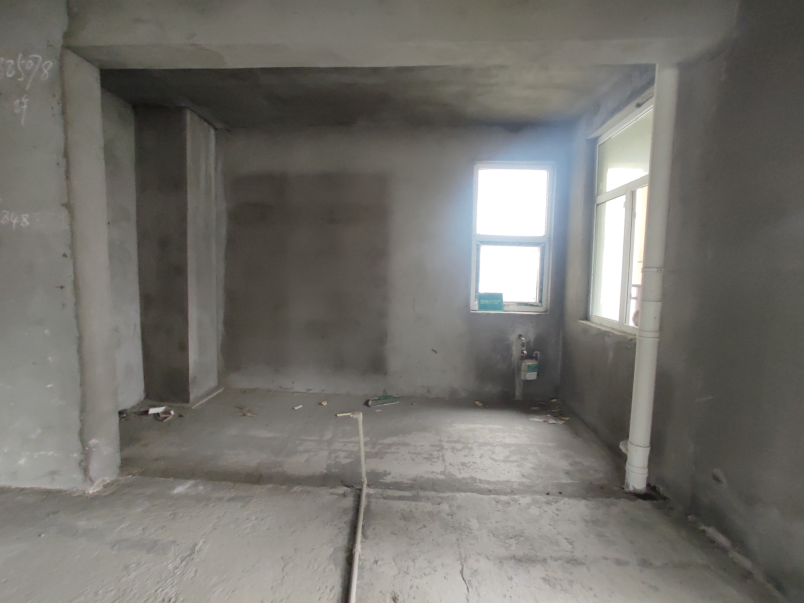 元泰未来城新三中旁两梯两户环境优美诚意出售