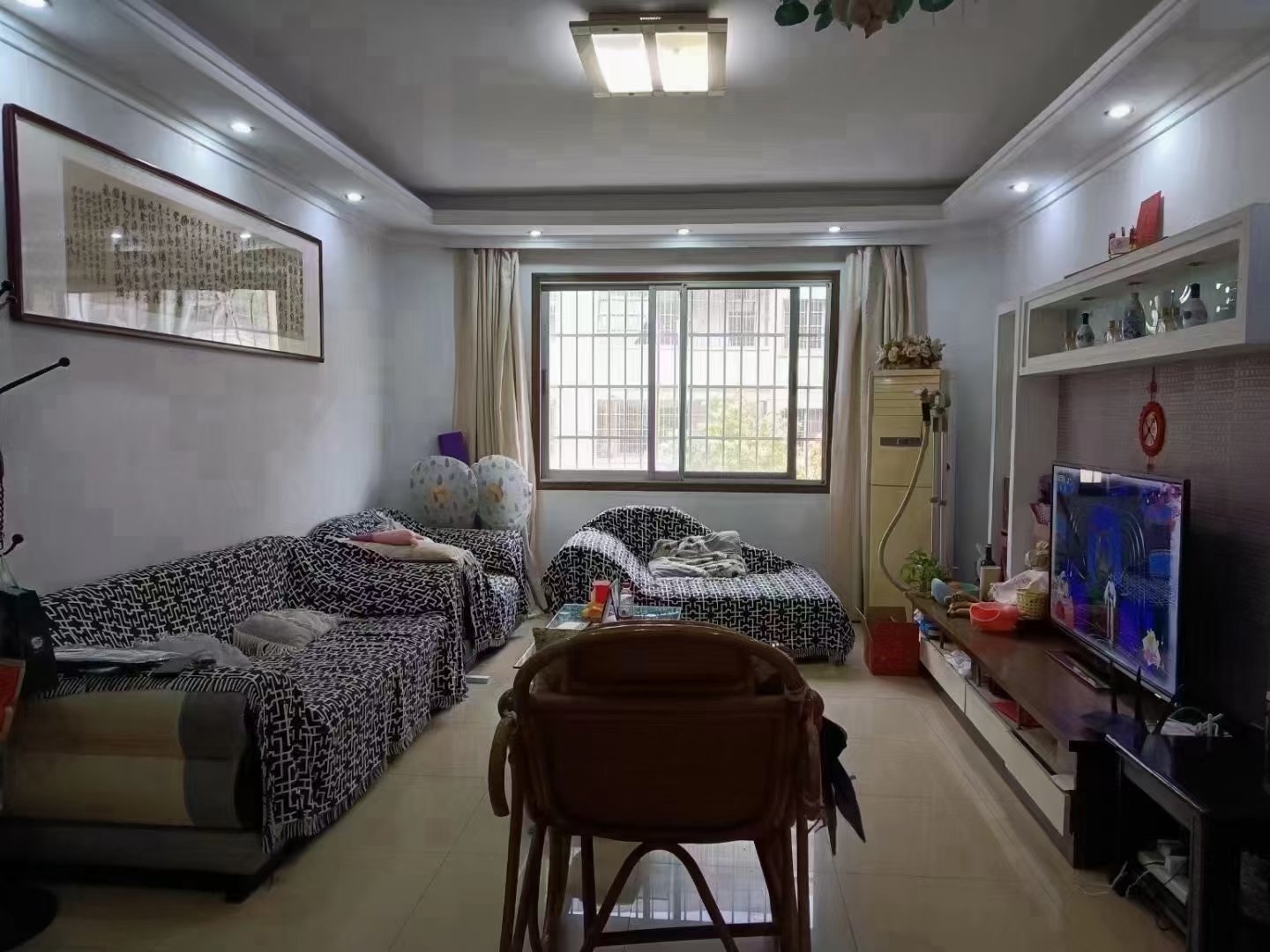 德政园 步梯中层 中等装修 满五唯1 拎包入住