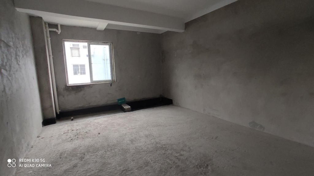 南城新区汽车城公寓 上下两层复式楼 毛坯房 诚意出售