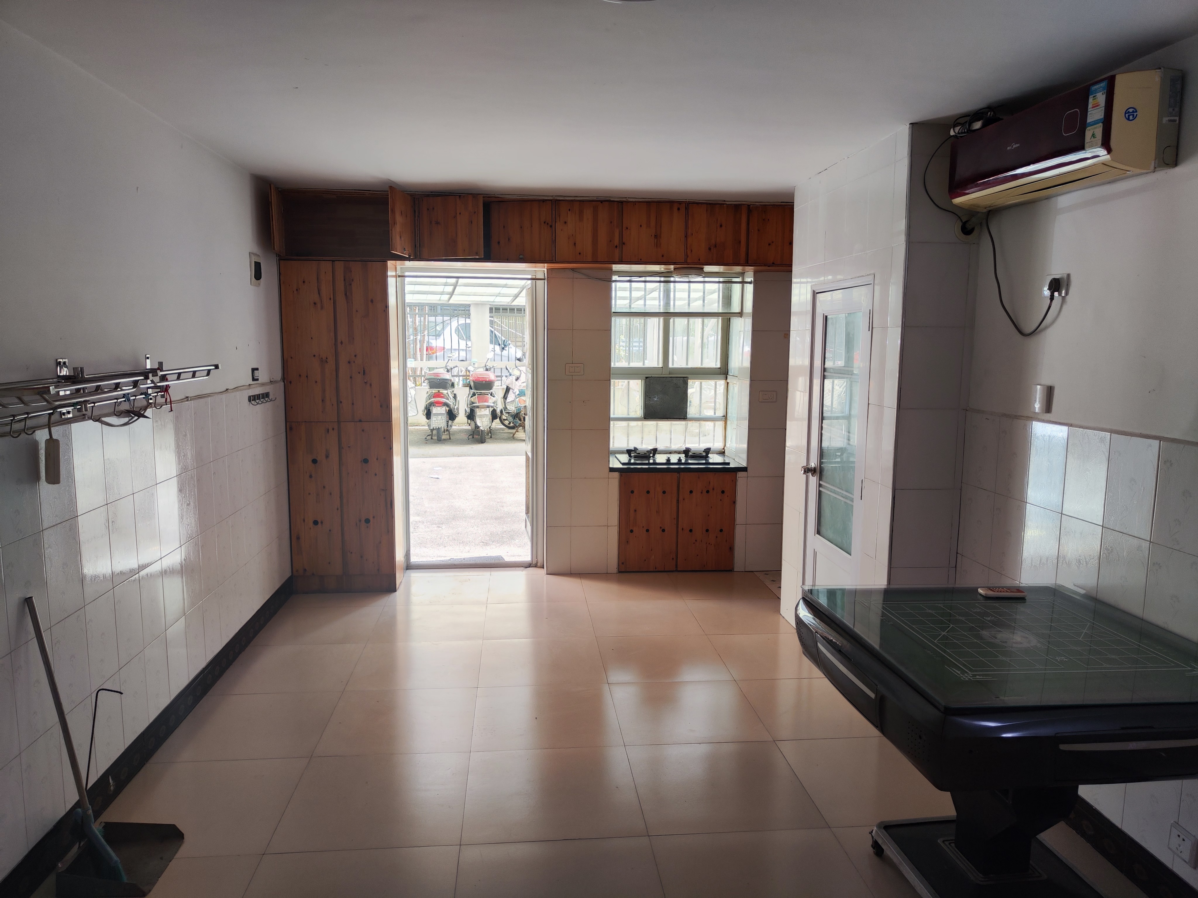 人社局宿舍有院子好停车看房方便证件满5