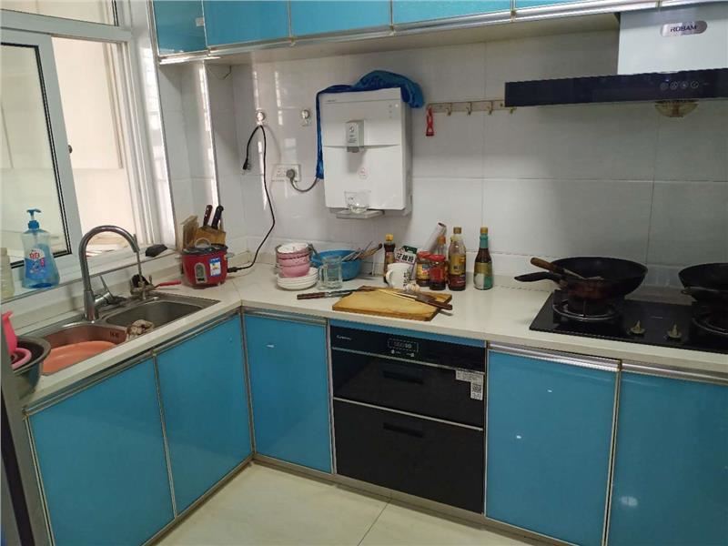 房东急售福星城精装大3房2卫好楼层证件在手满两年可按揭！