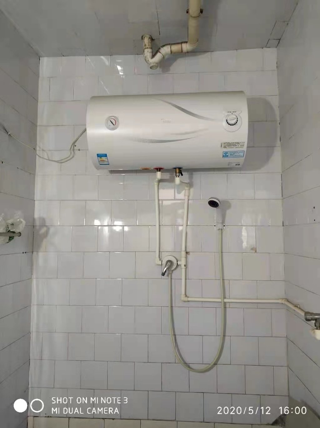 烟草二巷私房七个房间四个厅三个卫生间不动产证在手