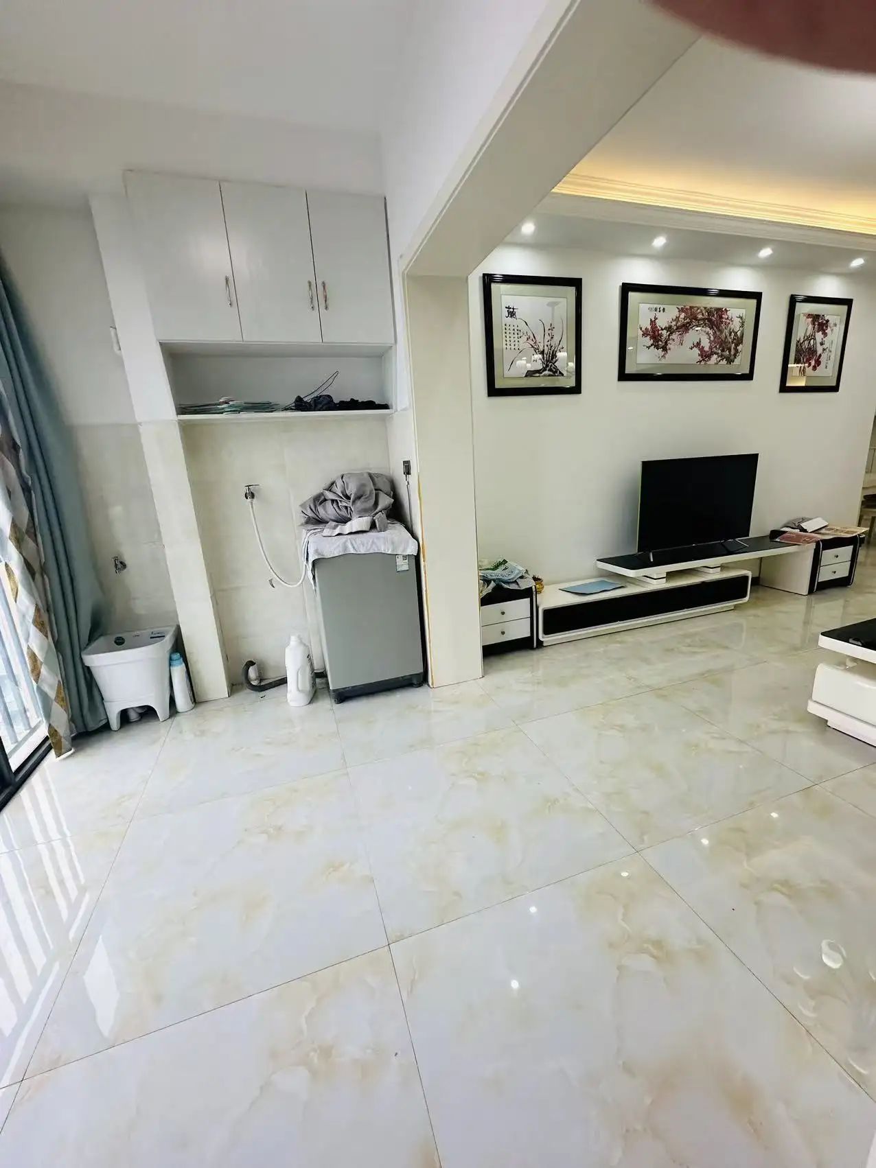 捡漏，城西，满庭春，9成新，带供暖，精装三房，证满二