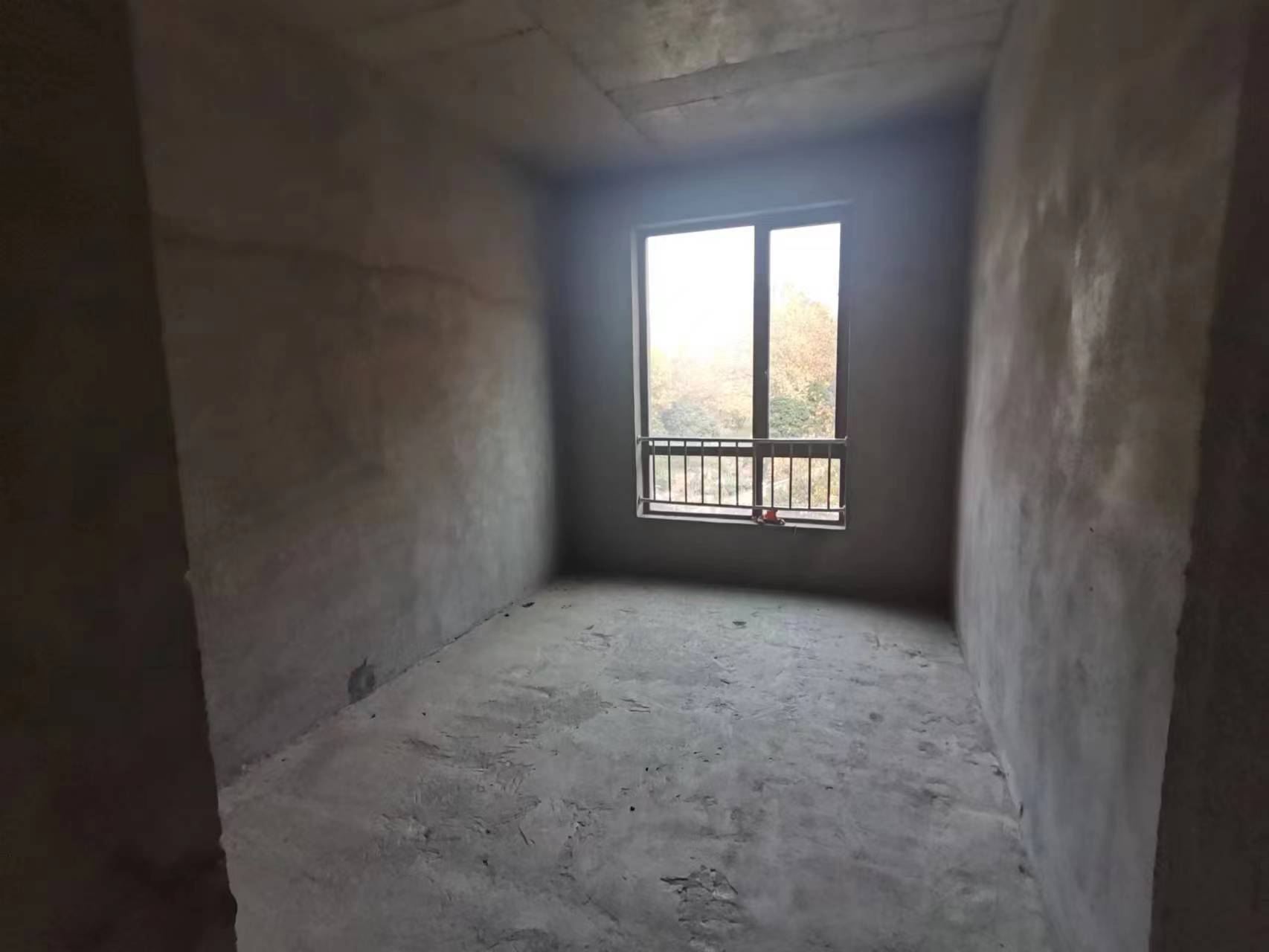 绿地香格里拉.步梯小洋房.南北通透双阳台.看房方便