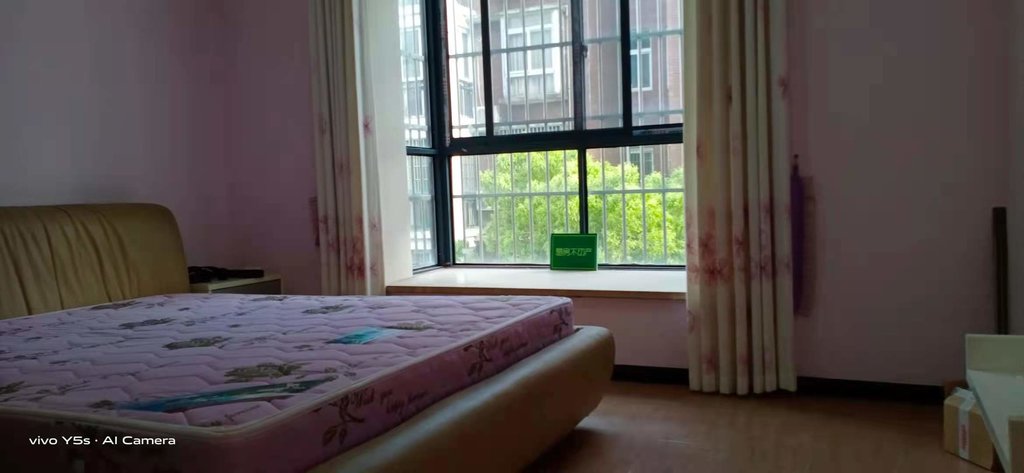 水岸人家忧质江景房精装大三房成色新家电家私全送税费低哟欢迎来电