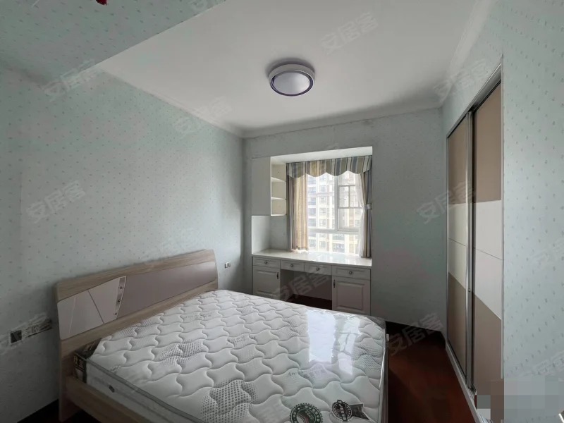 377，捡漏，和合国际，精装三房，电梯好楼层，边户，成色新。拎包入住