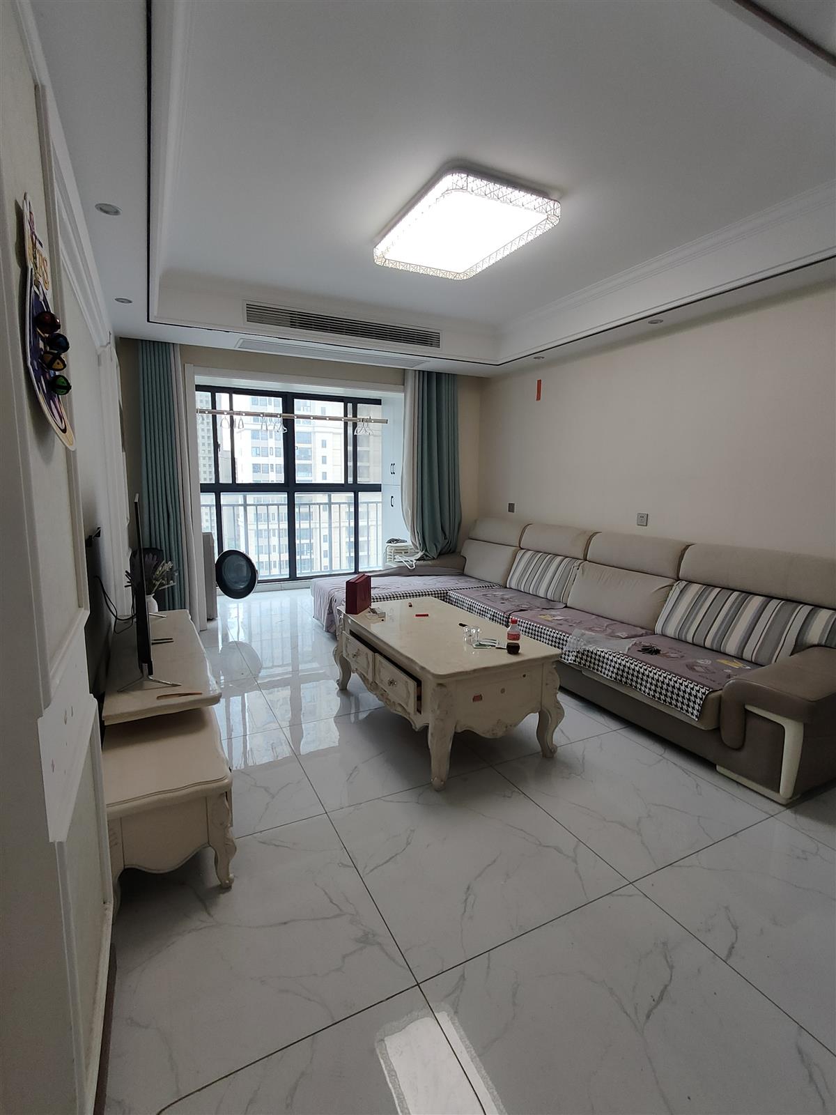 森林国际.精装大两房.诚意出租.看中可谈