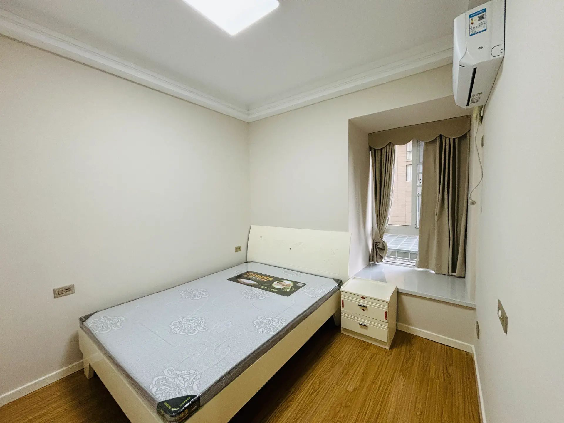 诚心出售，城南，森林国际，精装两房，证满二，捡漏