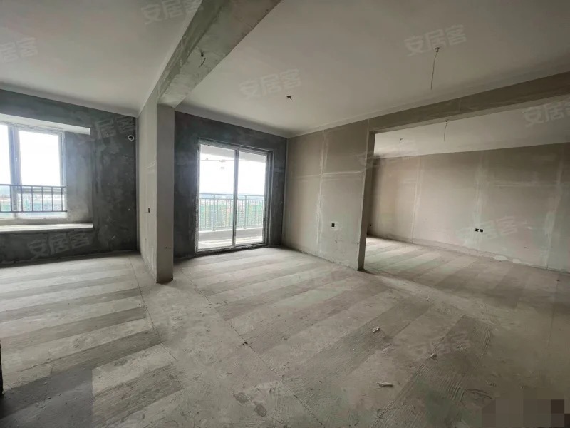 城南，金科，边户，业主抖降15万，单价3200，边户，大三房，南北通透，好楼层