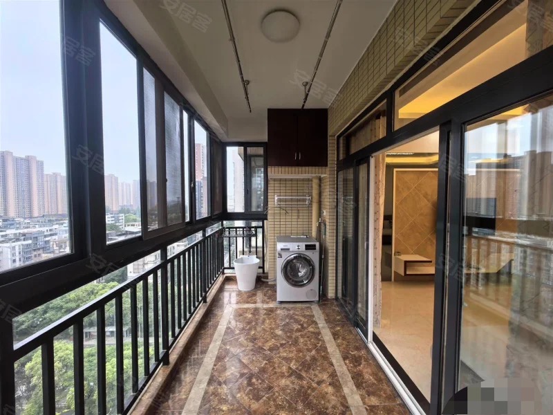 379，急售，捡漏，三丰鼎城，电梯小高层，精装三房，中间好楼层，证满二