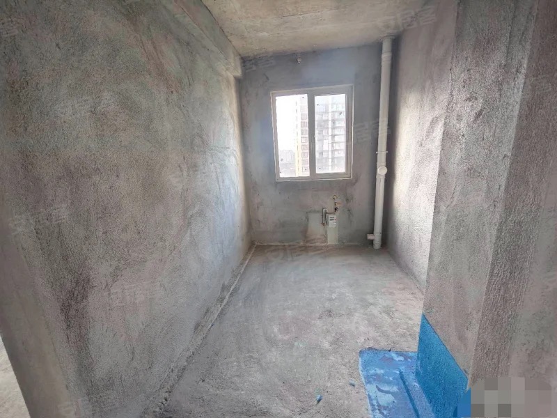 急售，城南，蓝天白云，电梯好楼层，带车位，捡漏