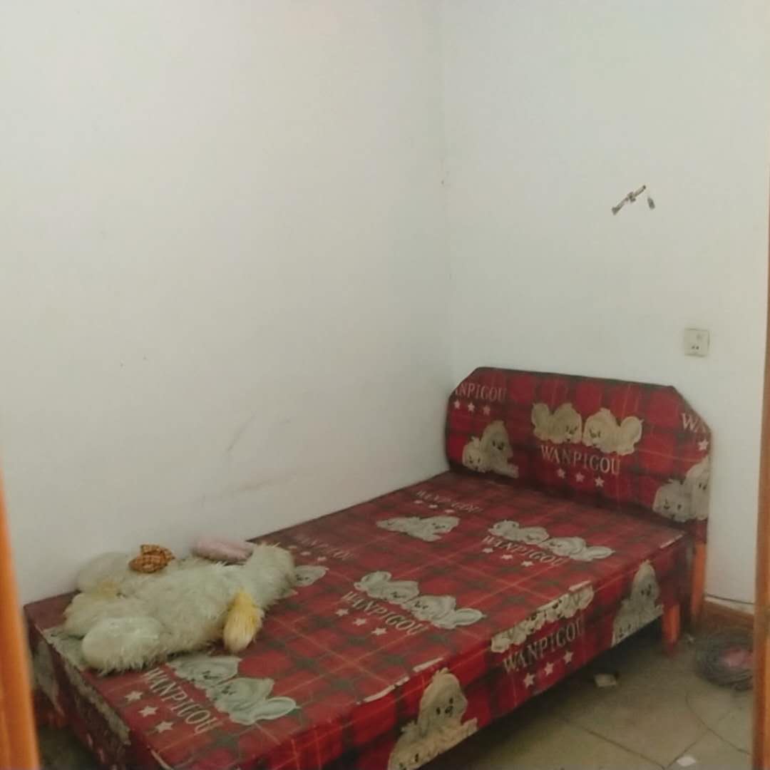 沙嘴汉江 旁边中层三房有证可过户价格很美