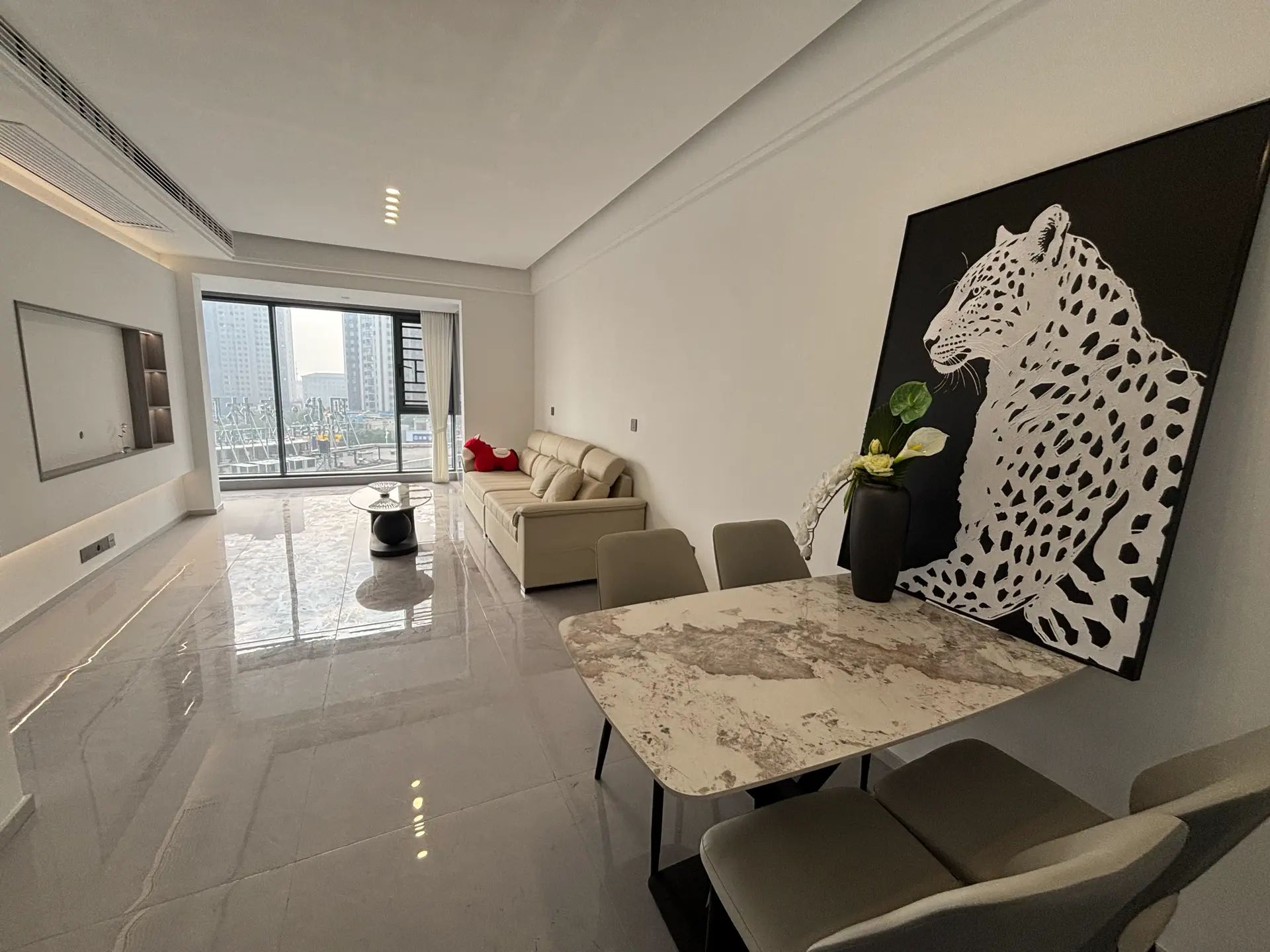 仙北森林国际，全屋中央空调，精装三房，证满二，电梯小高层