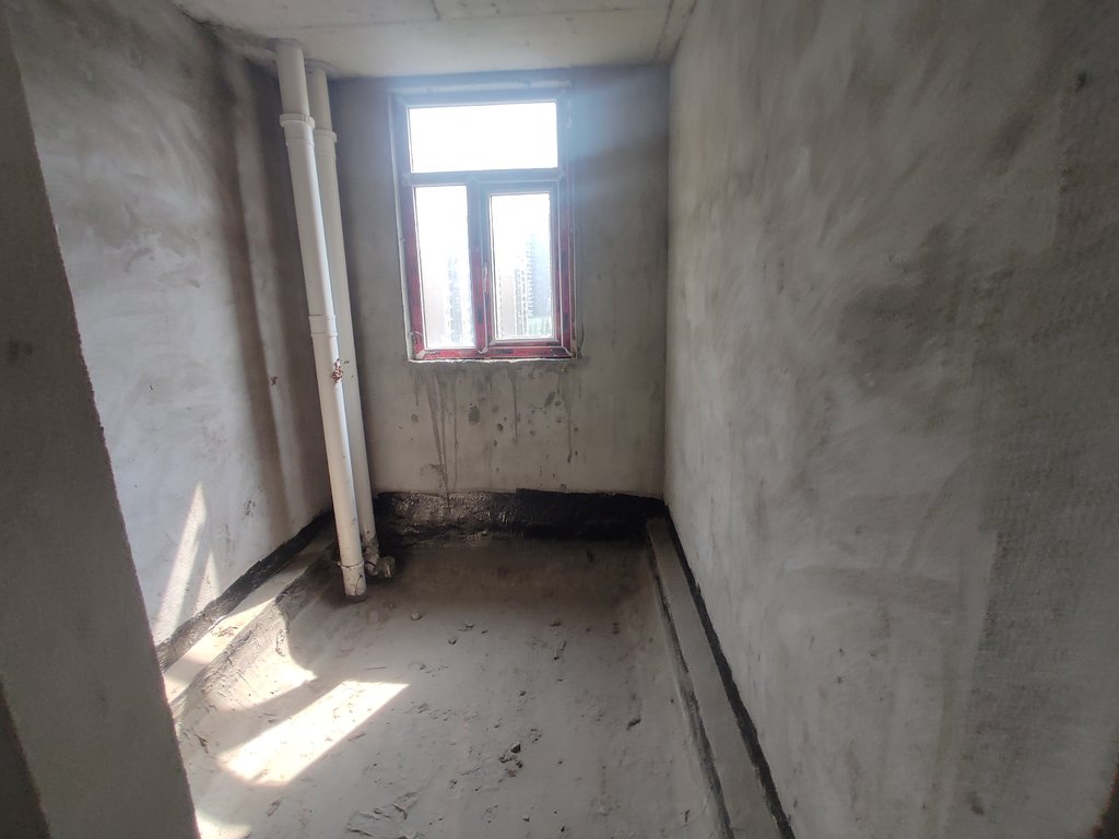 沔阳公馆.毛坯大四房.南北通透.电梯小高层.证件满二.看房方便