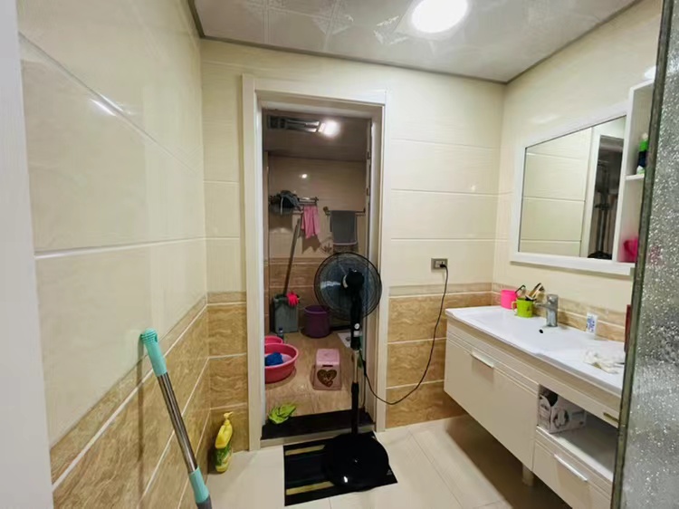 仙桃城南正中间