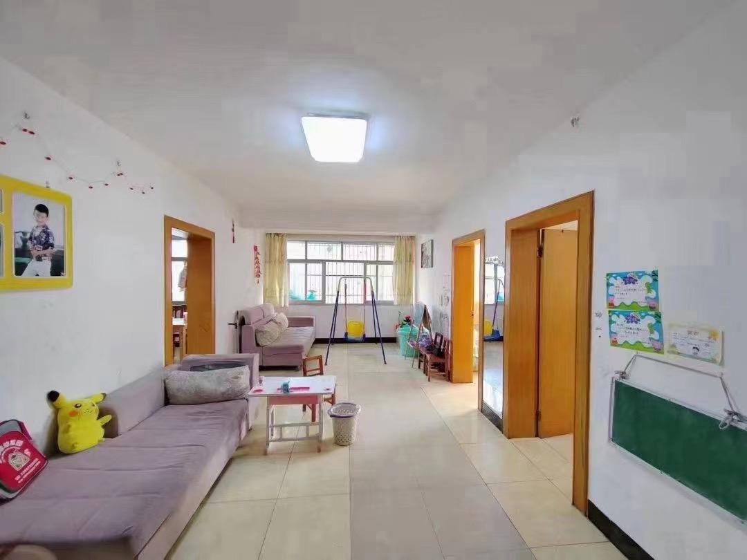 52，四中旁，精装三房，23.5万！23.5万！有证，​速度约