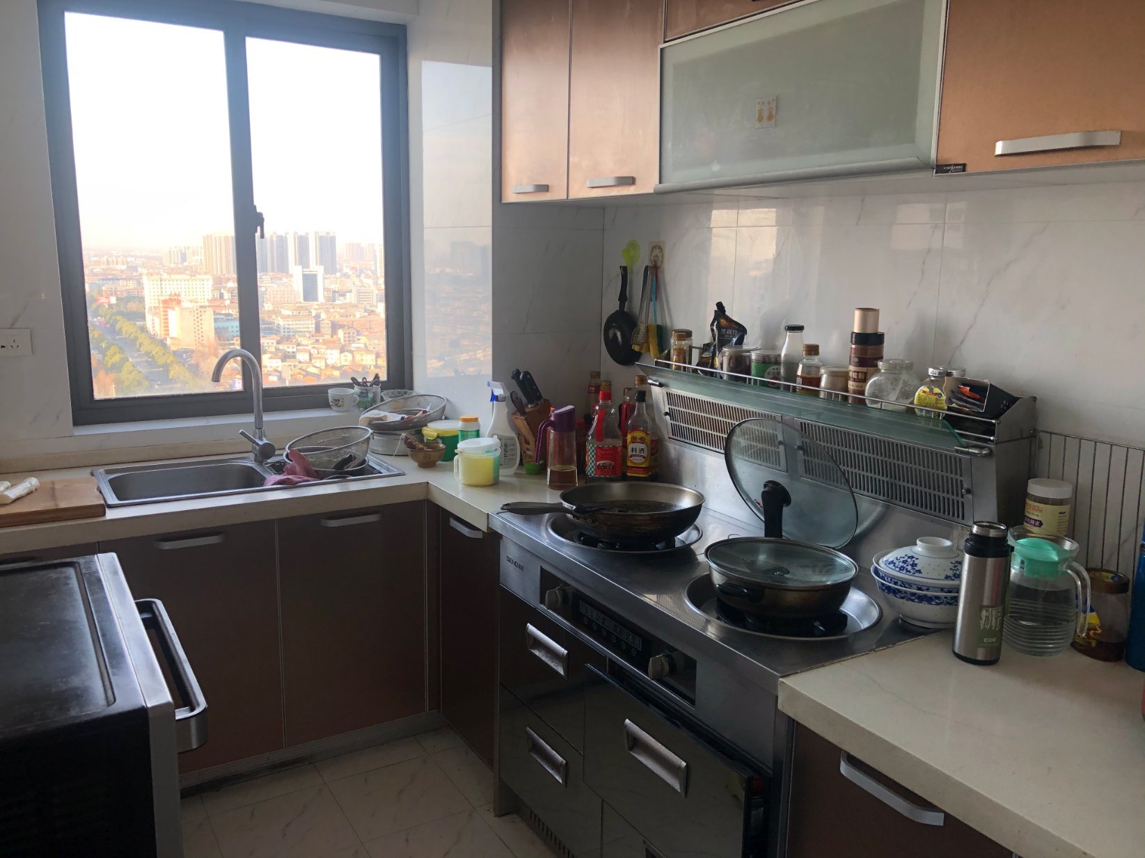 御台公馆大盘装修3房2厅2卫接受按揭采光看视野