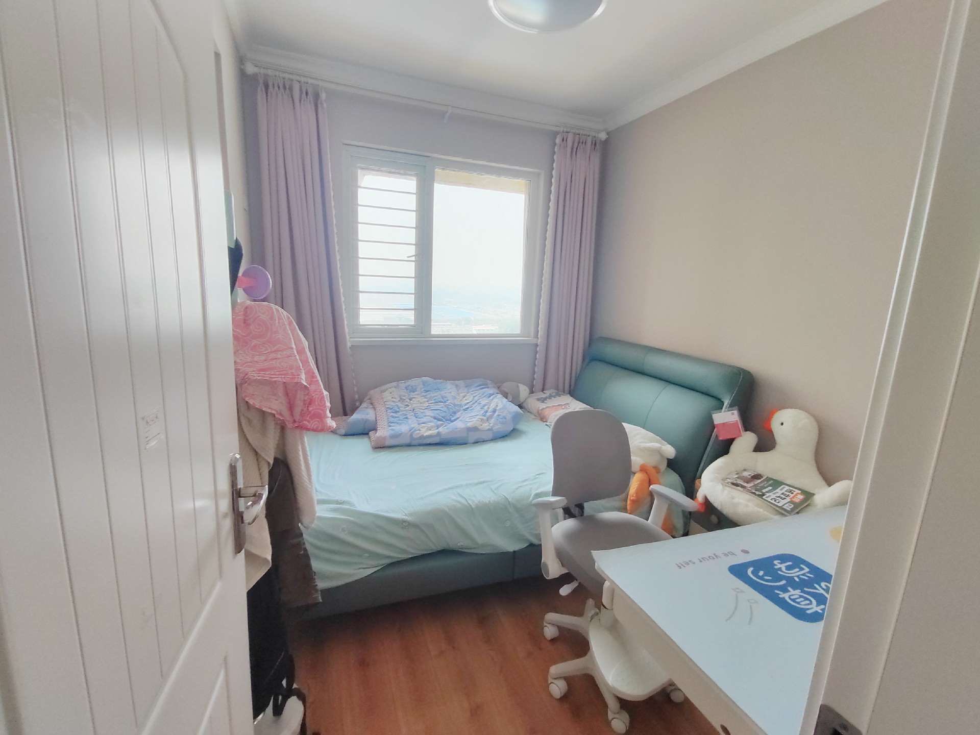 满庭春 精装边户大三房 中高好楼层 视野侠几好