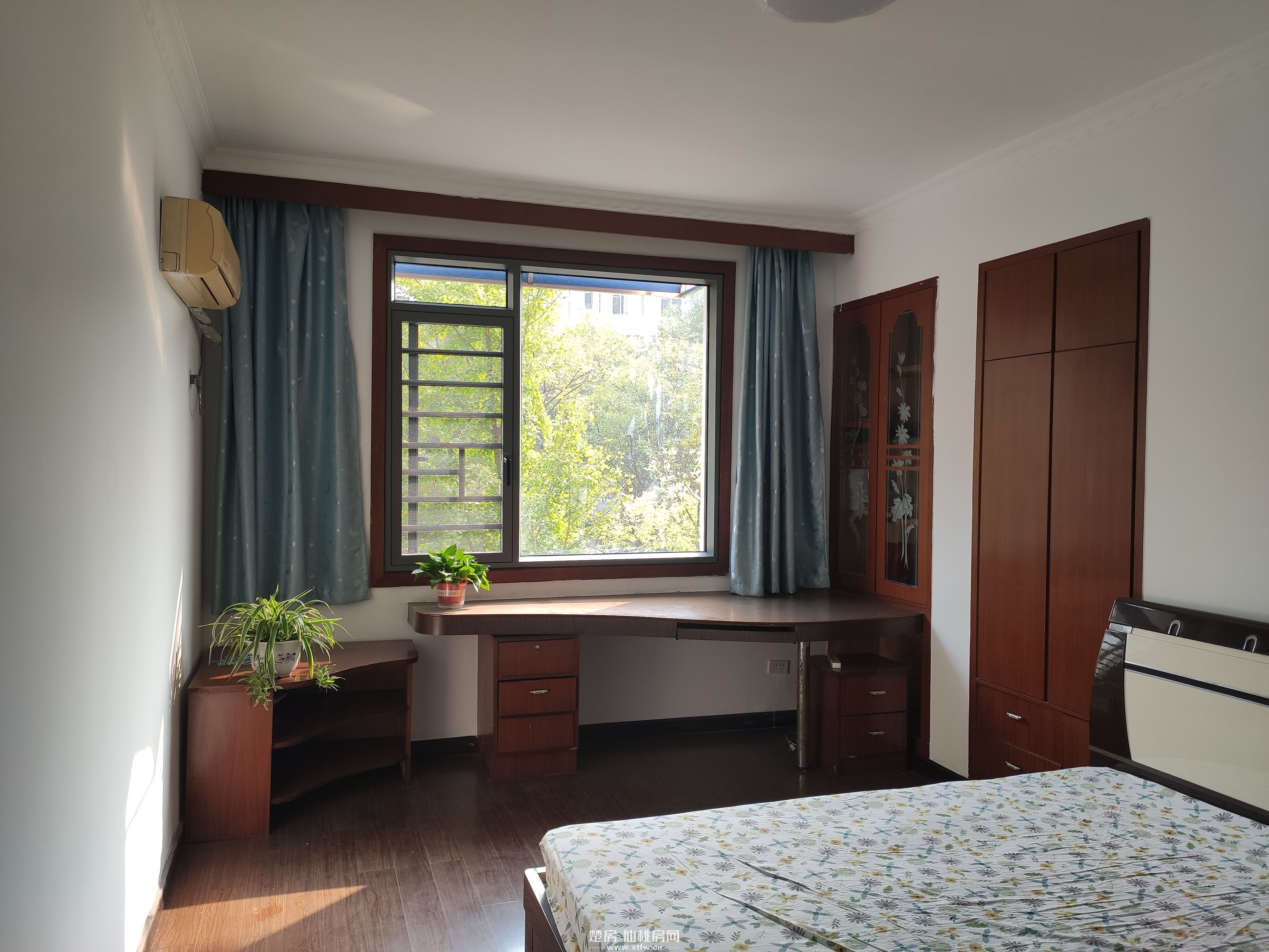 沔中北门全新装修一天未住单价低162平大户型家具家电齐全拧包入住（中介勿扰）