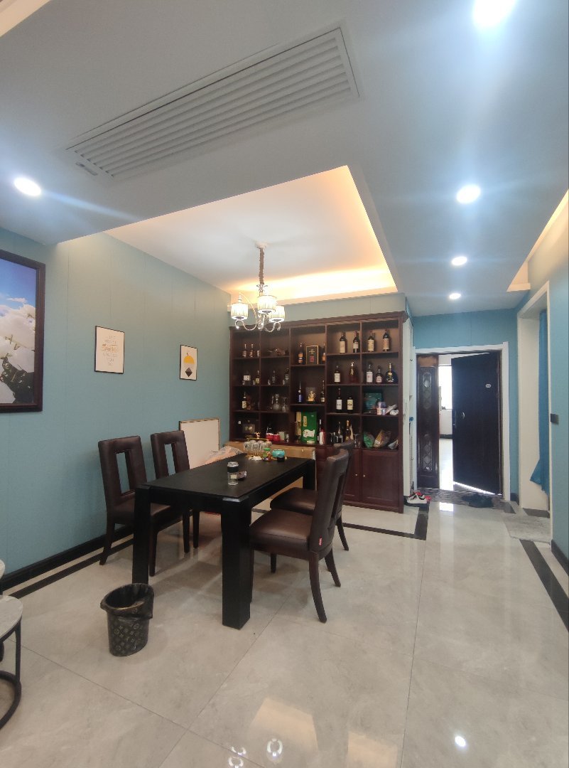 复州花园附近，ju臣铂域，电梯精装三房，带露台，看中能谈，实验2小老3中