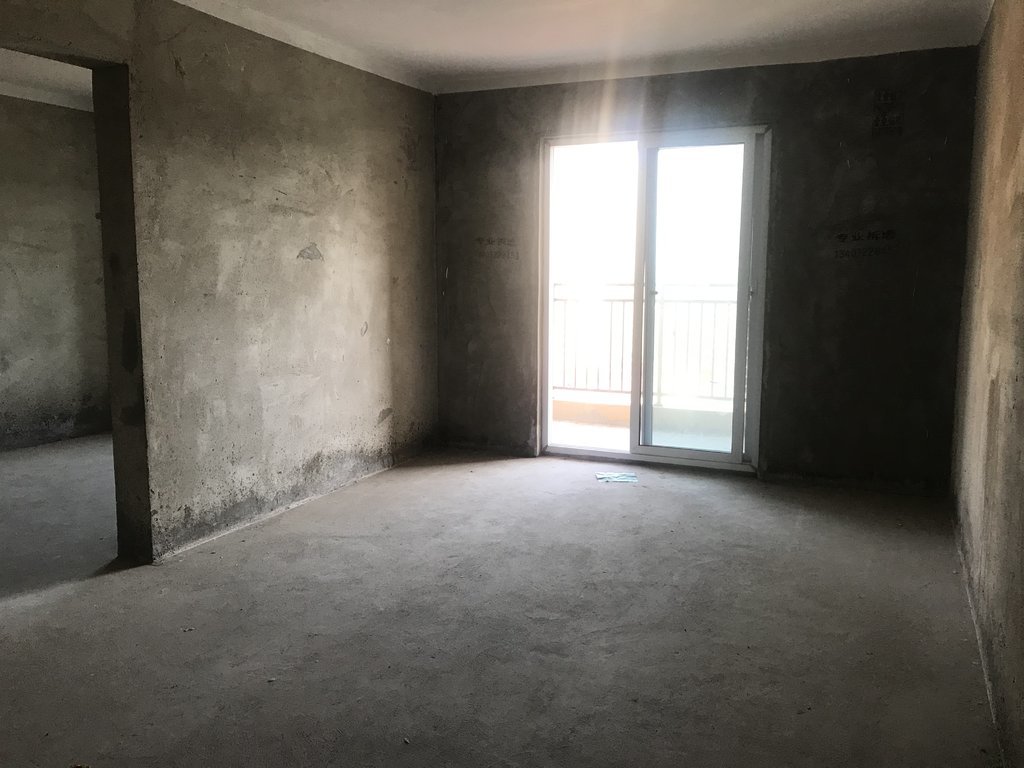 森林国际 二中二小正对面小三房位置楼层非常好房东靠谱诚心看房